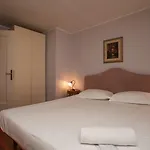 Aparthotel Zodiacus Bari