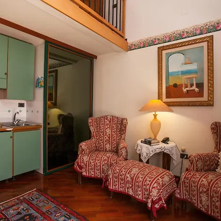 Zodiacus Aparthotel 4*
