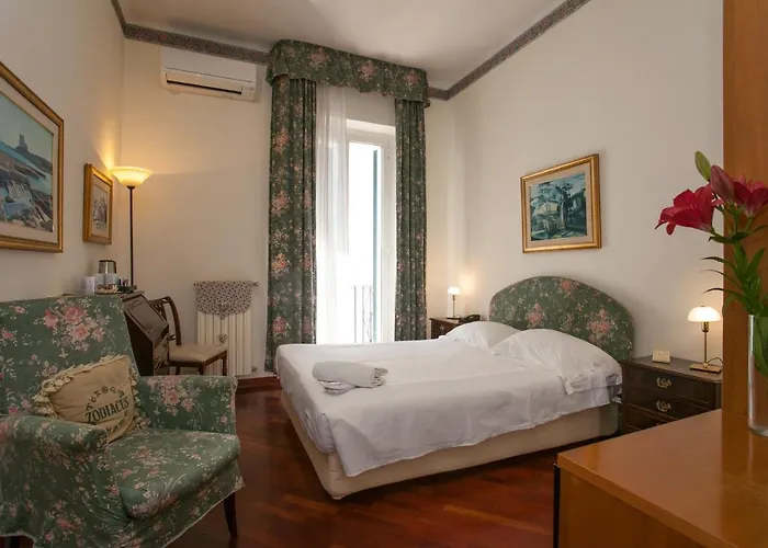 Zodiacus מלון דירות